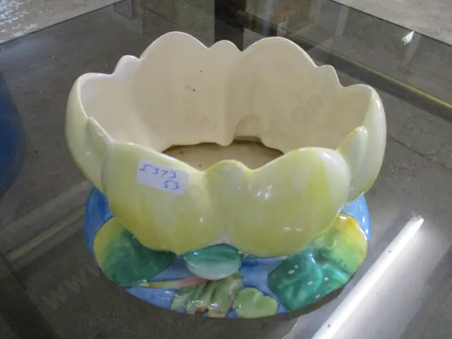 Clarice Cliffe Vase Image 1++