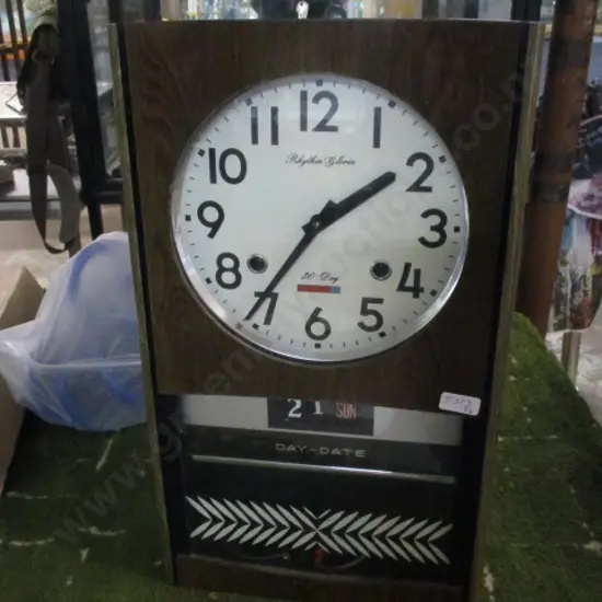 Retro Calendar Clock