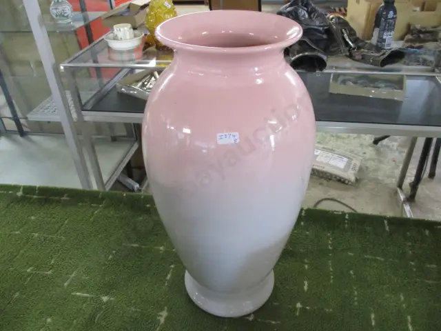 Floor Vase Image 1++