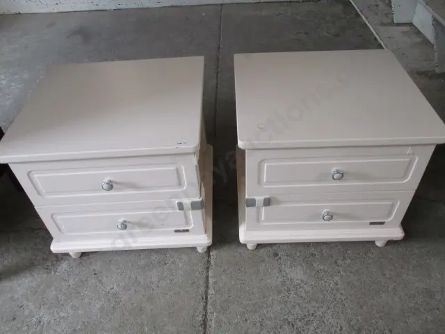 Pr Bedside Cabs Image 1++